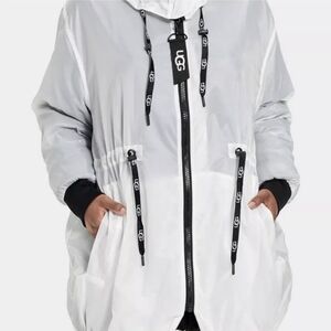 UGG Carinna White Hooded Anorak Windbreaker Raincoat Rain Jacket Size M Women